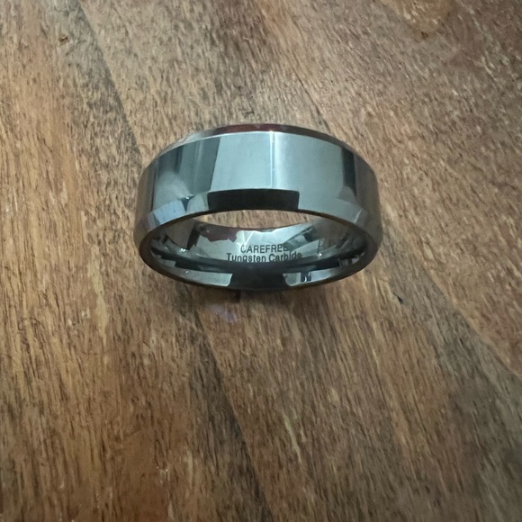 2 mens Tungsten Carbide wedding bands - Picture 2 of 4